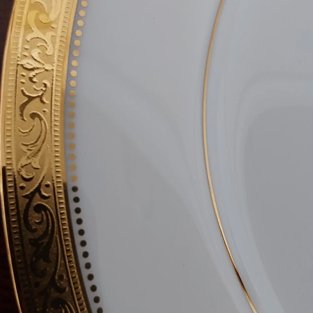 Noritake Contemporary Fine China Signature Gold 4276 Rimmed 5 Pcs Dinnerware Set